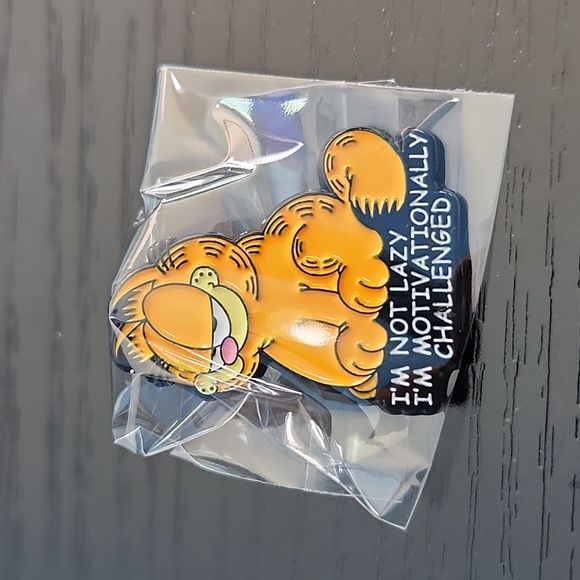 Garfield inpired Enamel Pin - Picture 3 of 3